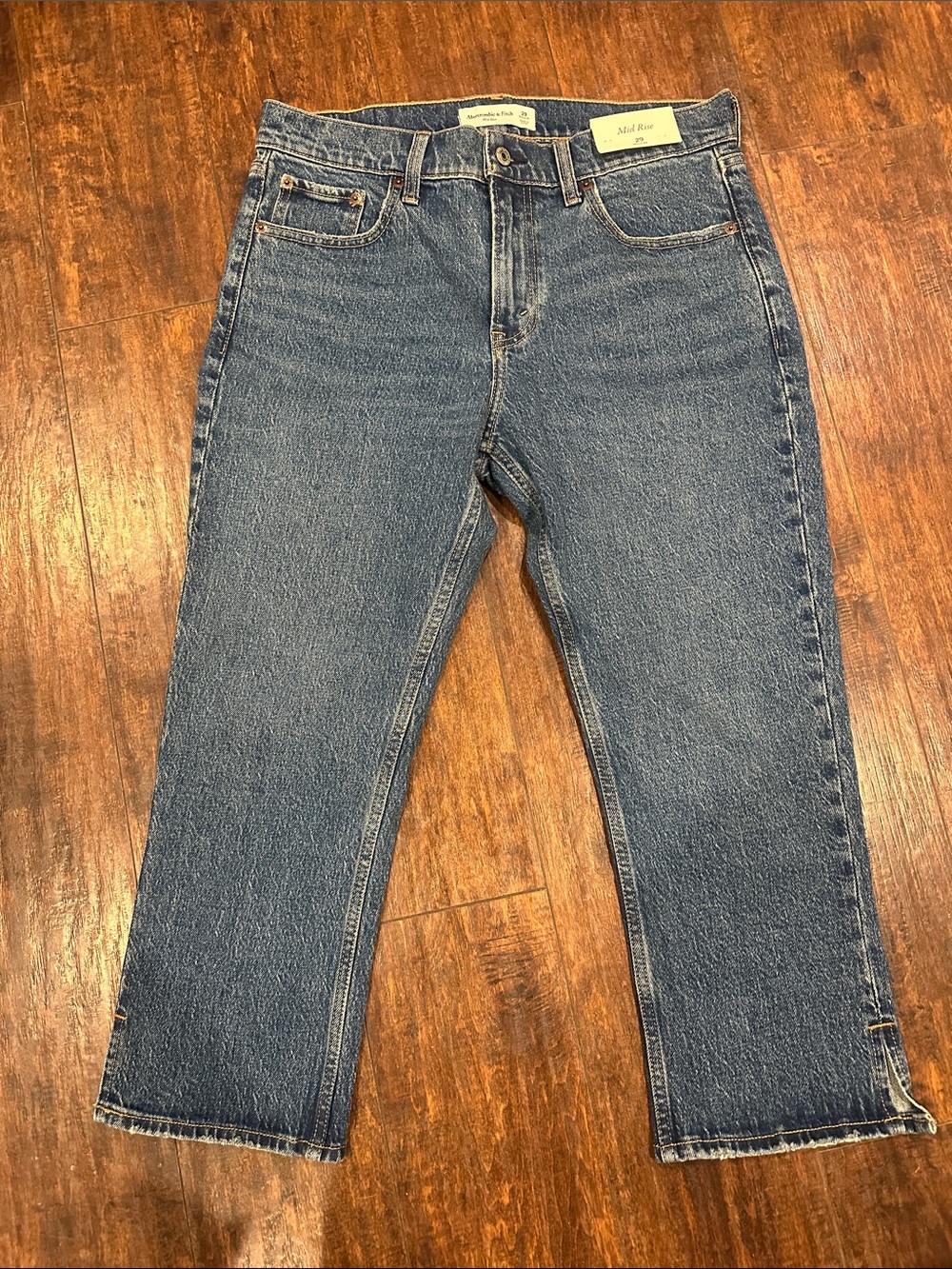 Abercrombie & Fitch Straight-Leg Jeans mid-rise in Medium Blue Wash